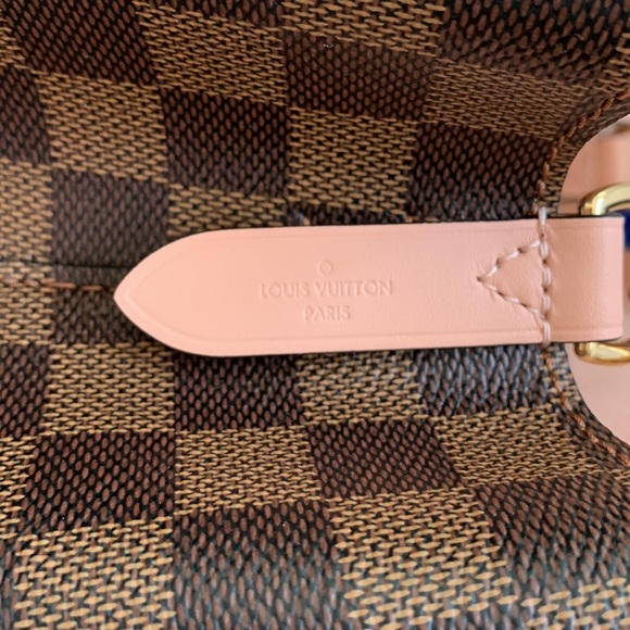 Louis Vuitton NeoNoe MM - Picture 7 of 9